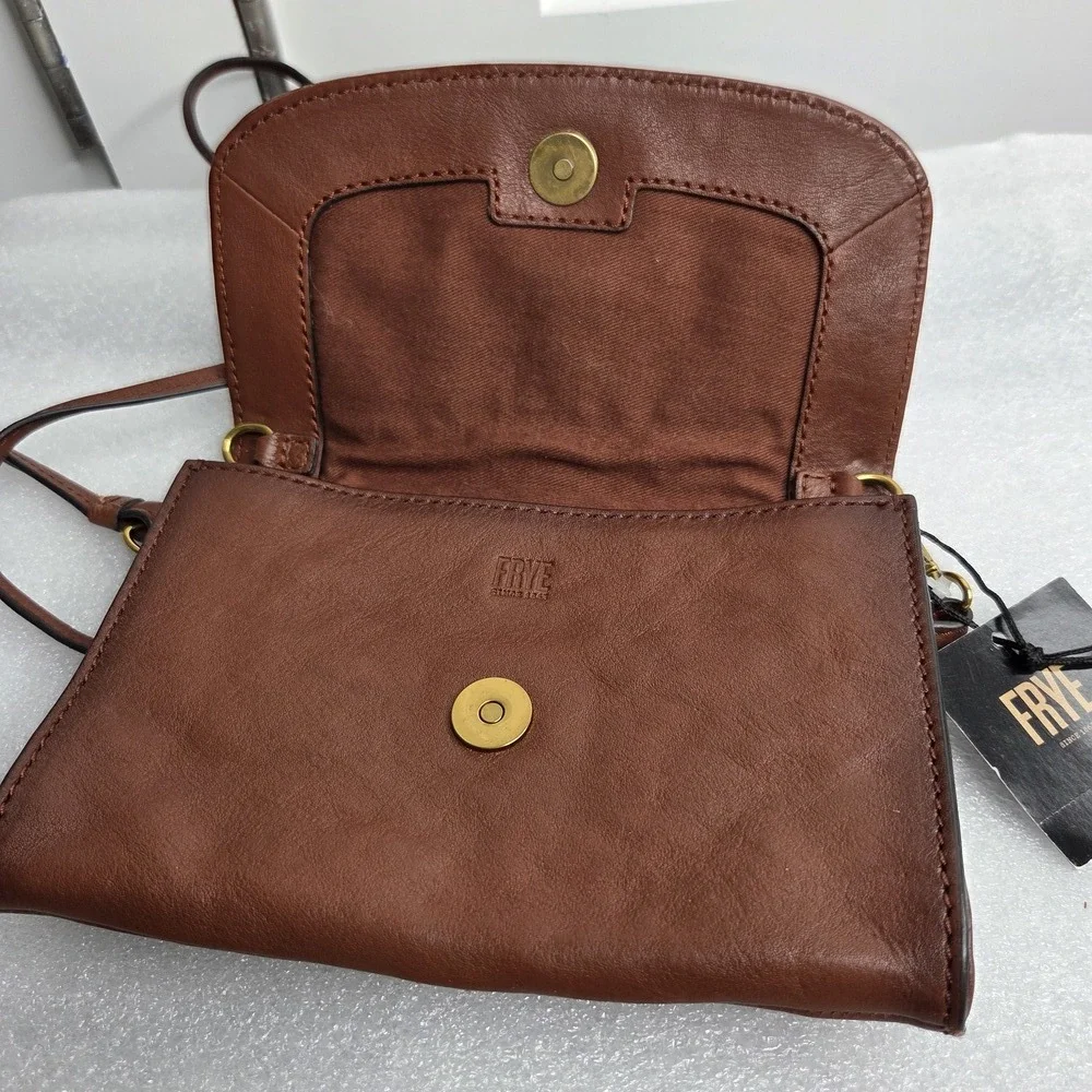 Frye Ring Crossbody Wallet Bag Cognac Brown Leather NWT - MSRP $198 - Picture 9 of 13
